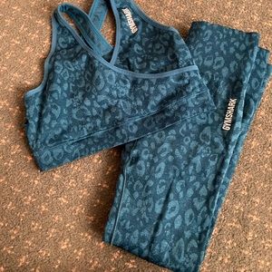 Adapt gymshark set- blue leopard print